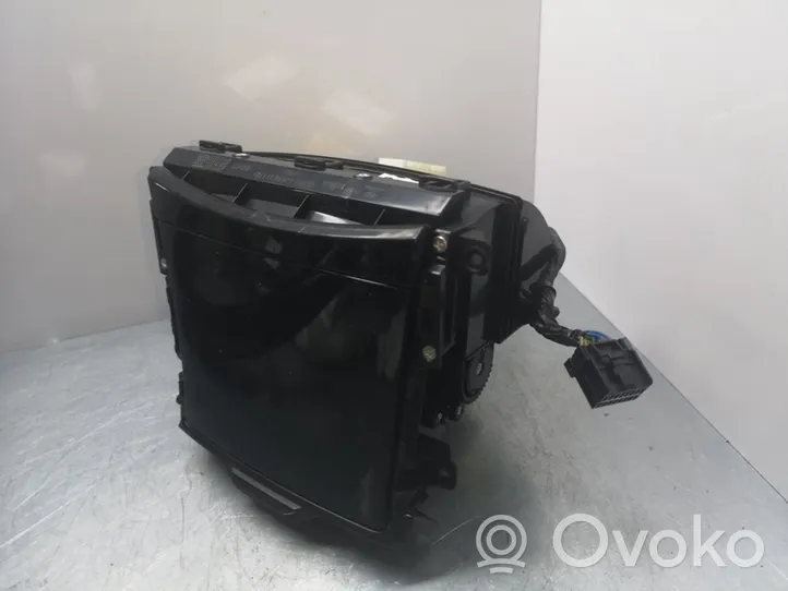 Hyundai i40 Peleninė panelėje 846353Z100