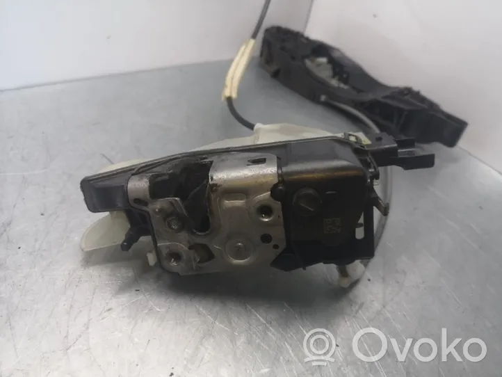 Citroen C4 Cactus Front door lock A048069