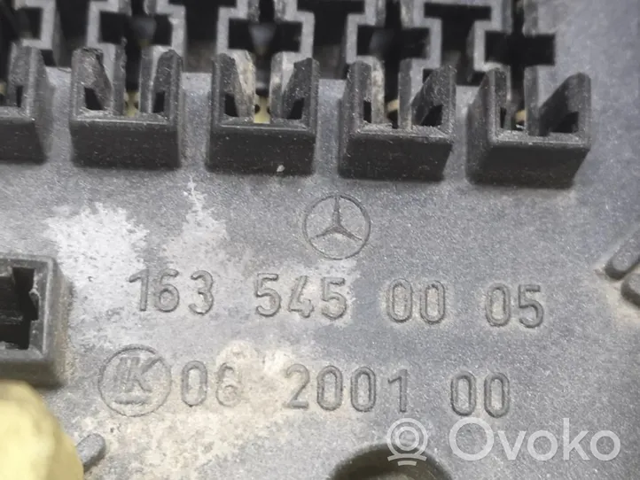 Mercedes-Benz ML W163 Saugiklių blokas 1635450005