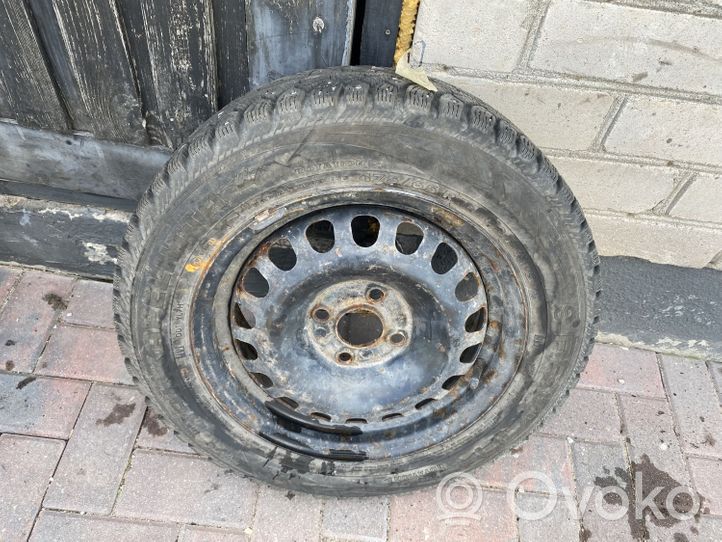 Volkswagen Golf III R14 winter/snow tires with studs 17565R14