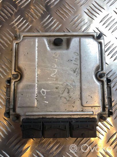 Renault Trafic II (X83) Sterownik / Moduł ECU 0281010632