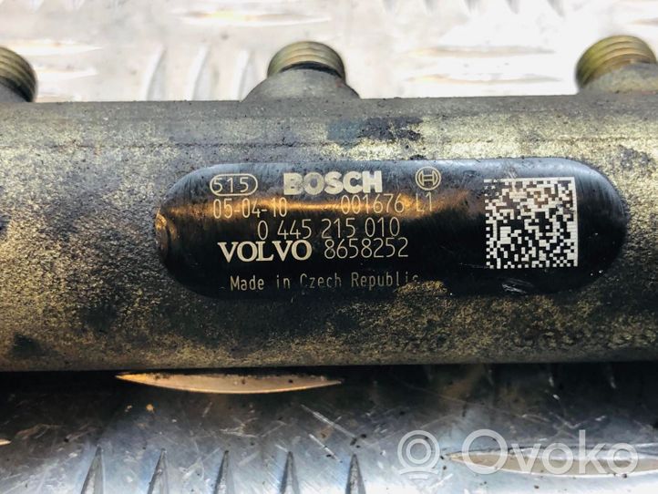 Volvo S60 Kraftstoffverteiler Einspritzleiste Verteilerrohr 8658252