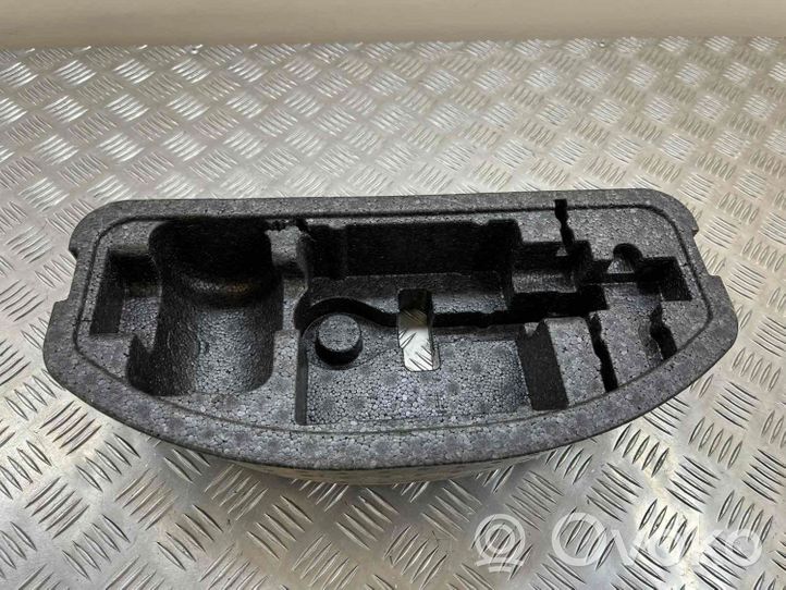 Opel Astra J Boîte à outils 13585478