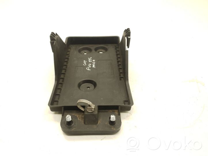 Mazda CX-5 Support boîte de batterie KE7056041