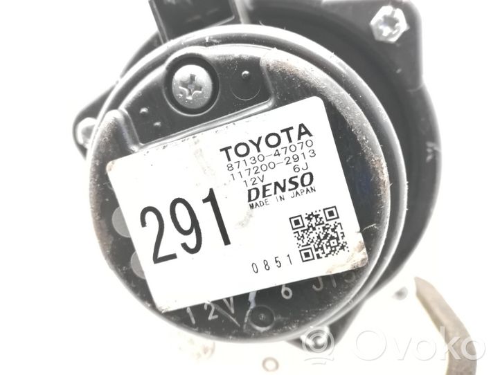 Toyota Prius (NHW20) Centralina/modulo ventola del motore 8713047070