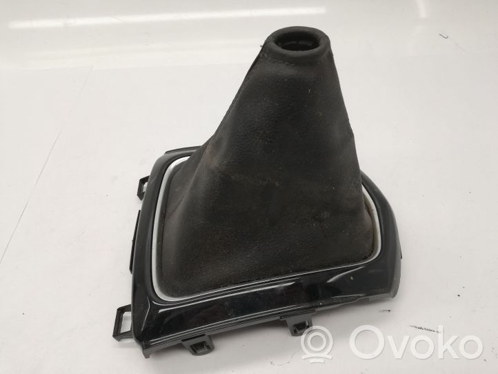 Nissan Qashqai Ramka drążka zmiany biegów 96935HV50A