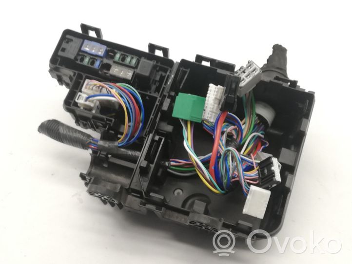 Nissan Qashqai Scatola di montaggio relè 7254576330