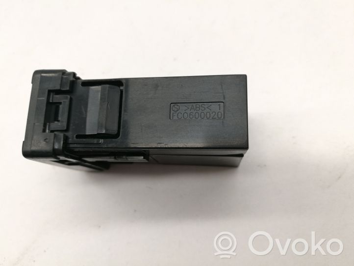 Toyota Auris E180 Câble adaptateur AUX 861900D030