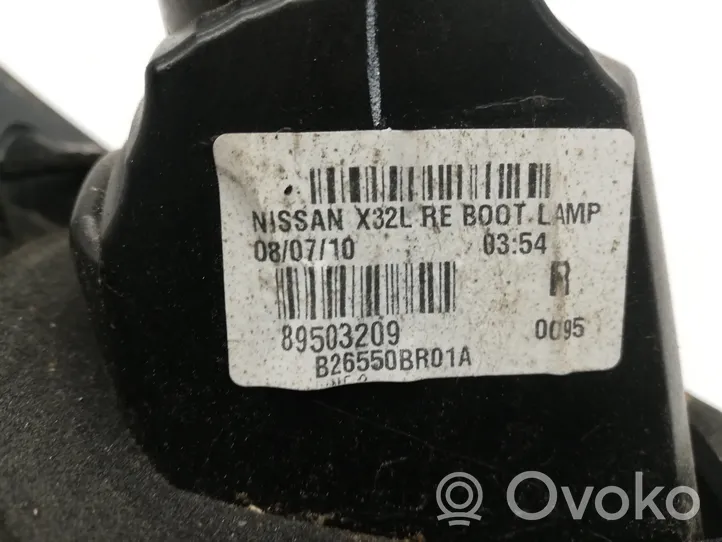 Nissan Qashqai+2 Lampy tylnej klapy bagażnika 89503209