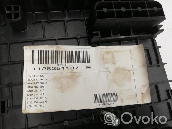 Volkswagen Tiguan Boîte à fusibles relais 5N0937123