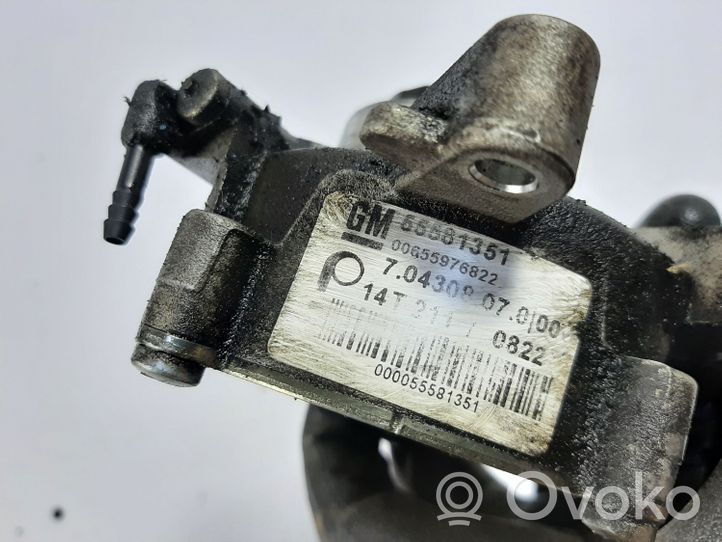 Opel Zafira C Vacuum pump 55581351