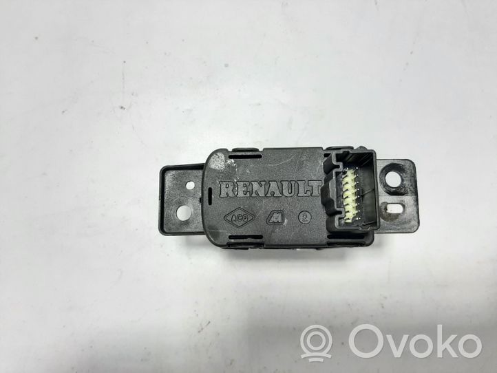 Renault Kadjar Rankinio stabdžio jungtukas 363214222R