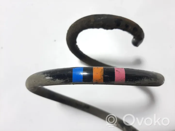 Volkswagen Jetta VI Front coil spring 