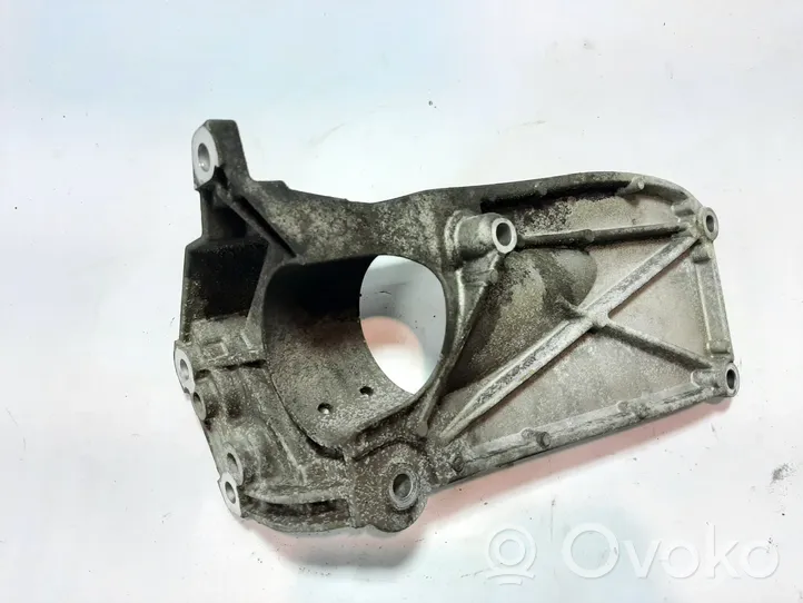 Volvo V40 Support de boîte de vitesses 31370633