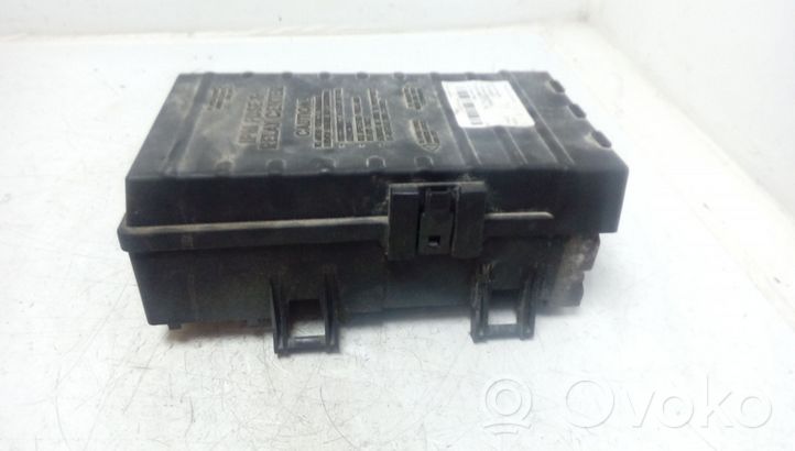 Chrysler Voyager Module de fusibles 05144579AB