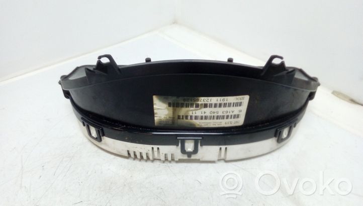 Mercedes-Benz ML W163 Compteur de vitesse tableau de bord A1635404111