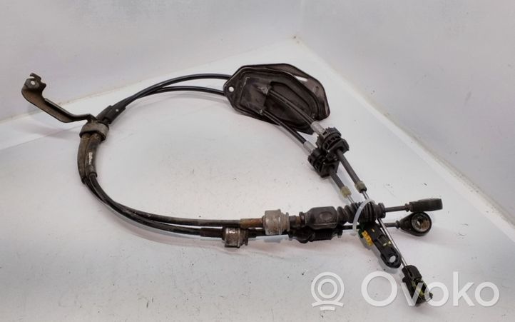 Toyota Avensis T270 Gear shift cable linkage 