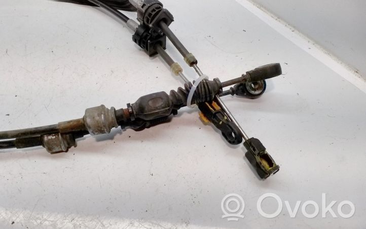 Toyota Avensis T270 Gear shift cable linkage 