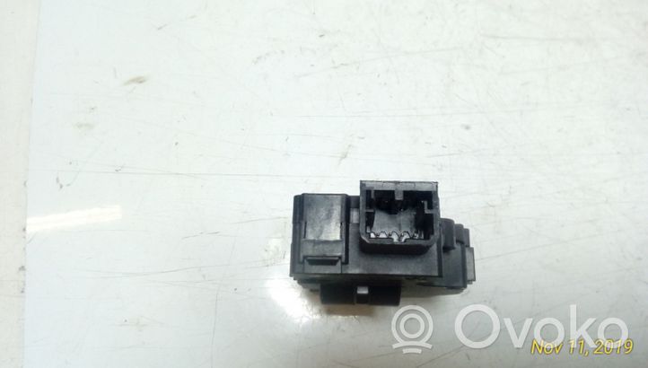 Mercedes-Benz GL X164 Motor/activador trampilla de calefacción 929888G