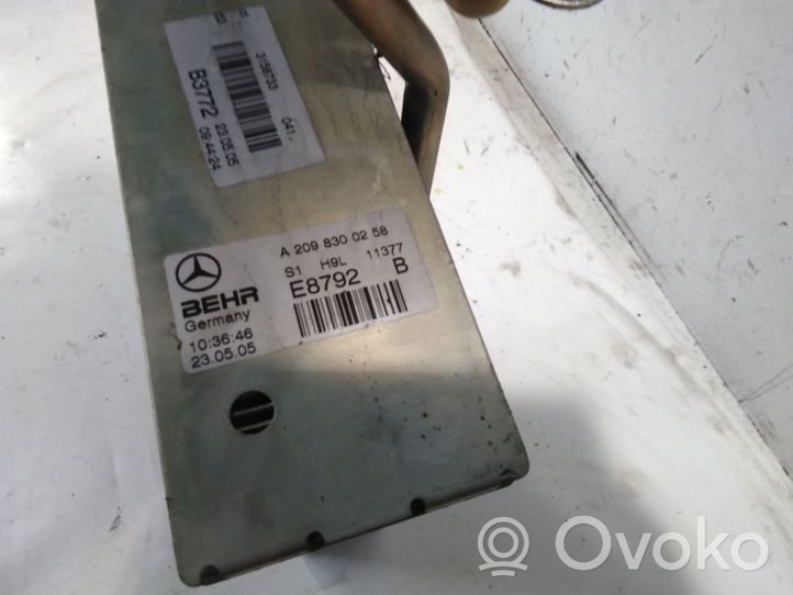 Mercedes-Benz C W203 Condenseur de climatisation A2098300258