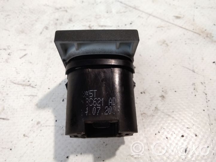 Ford Focus C-MAX Bouton de dégivrage pare-brise 13C621AD