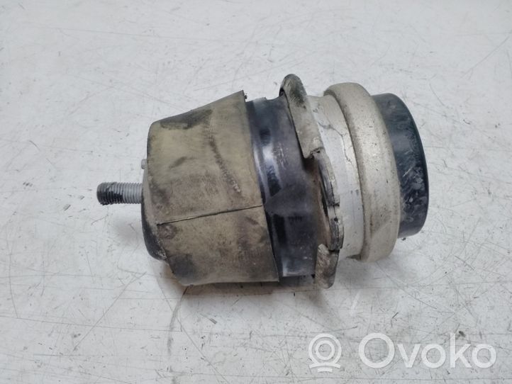 Audi Q7 4L Dzinēja spilvens 7L8199131