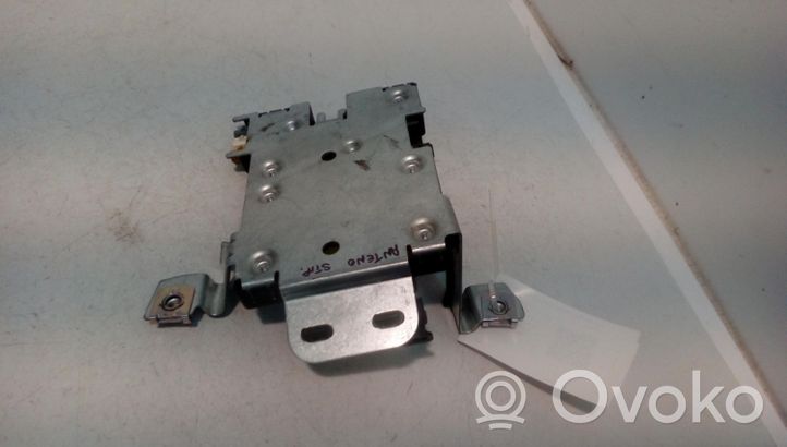 Audi A3 S3 8P Antenas pastiprinātājs 8P0035225