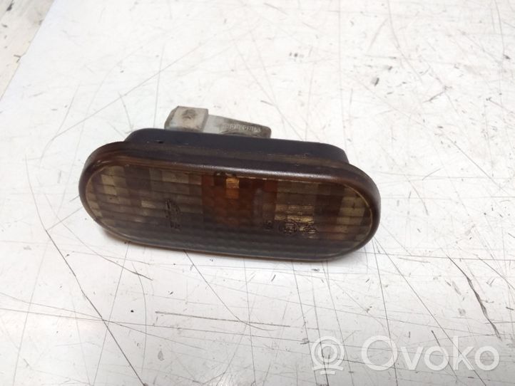 Volkswagen Sharan Lampa oświetlenia tylnej tablicy rejestracyjnej 3A0949117B