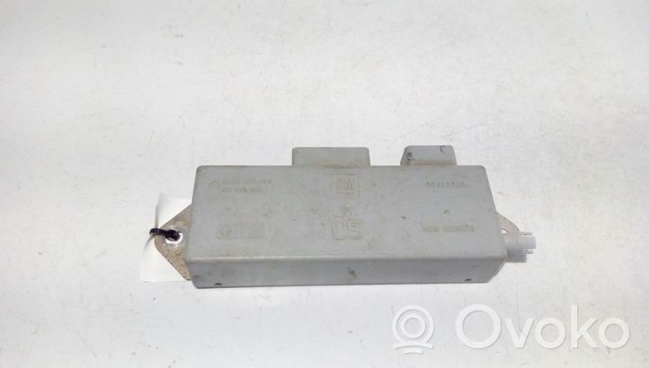 Opel Vectra B Antenos stiprintuvas 90462593