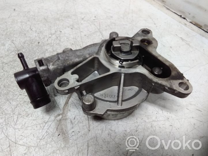 Opel Vivaro Vacuum pump 146503760R