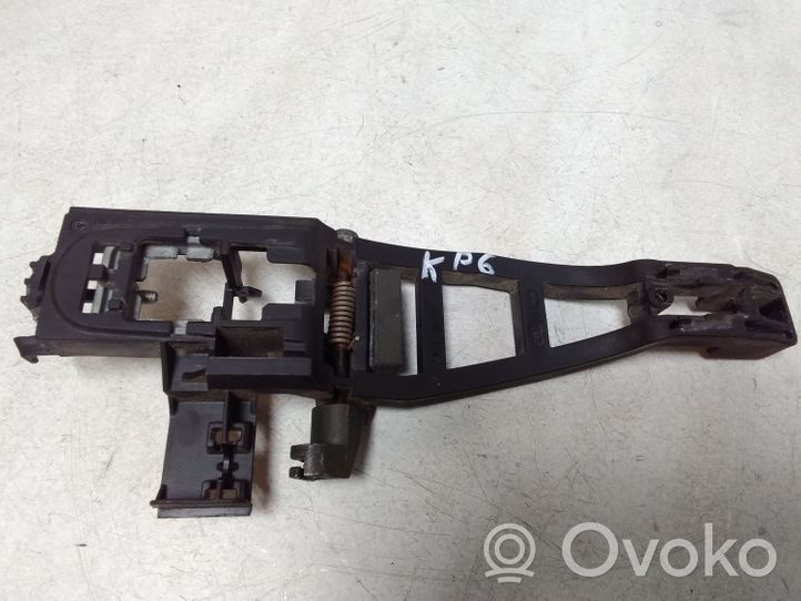 Ford Focus Klamka/wspornik zewnętrzny drzwi tylnych 4M51A266B23A