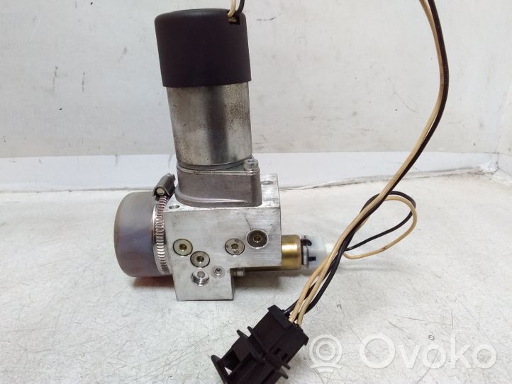 Volkswagen Phaeton Moteur de pompe hydraulique de hayon 3D5827383A