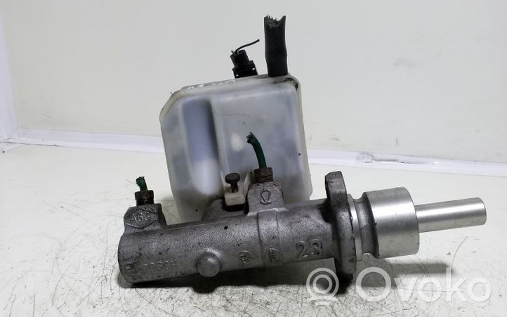 Nissan Interstar Główny cylinder hamulca 8200245034