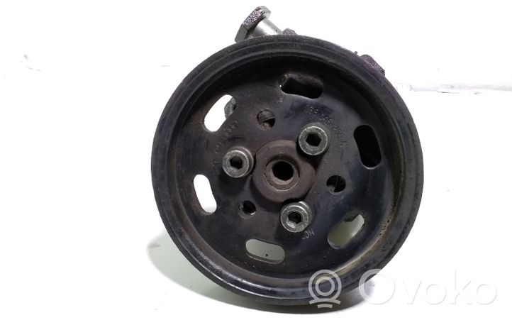 Volkswagen Golf IV Pompe de direction assistée 038145255A