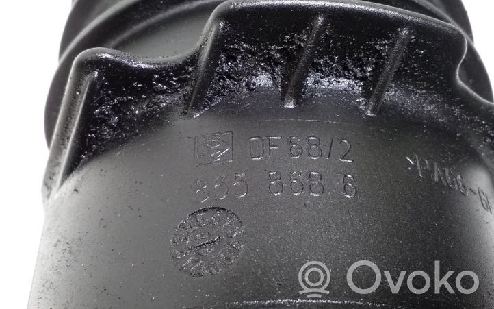 Audi Q7 4L Öljynsuodattimen kannake 8558686