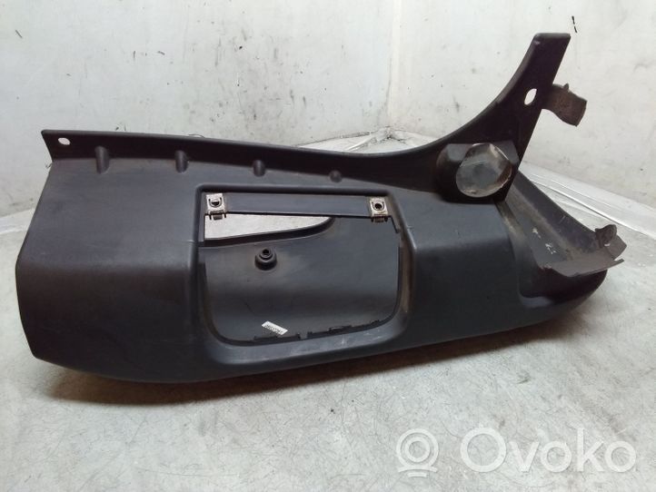 Opel Vivaro Kampinė galinio bamperio dalis 7700313231G