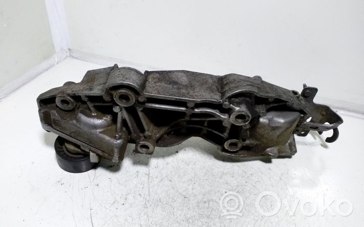 Renault Koleos I Generator/alternator bracket 8200527320