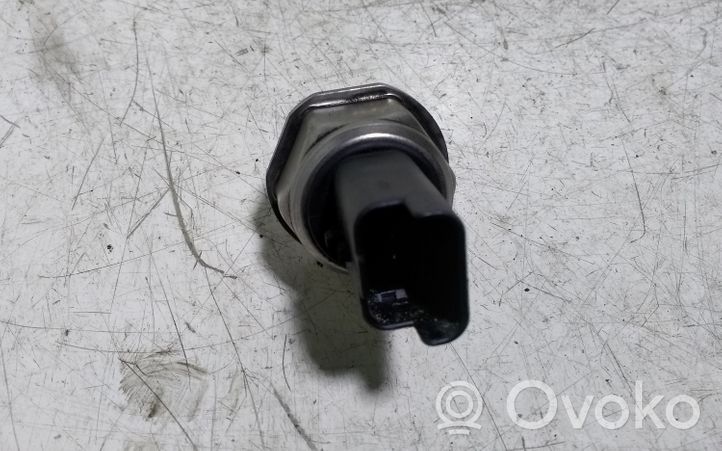 Mazda 3 I Capteur de pression de carburant 9653981180