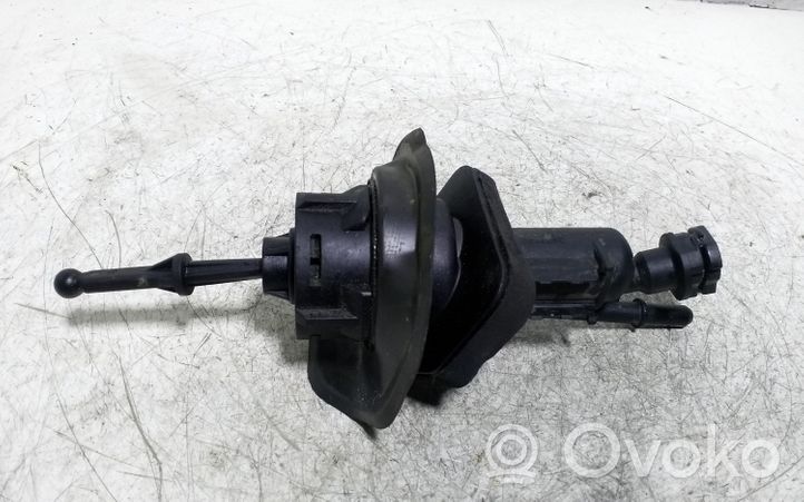 Mazda 3 I Główny cylinder sprzęgła 