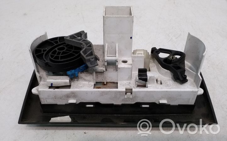 Opel Vectra B Panel klimatyzacji 90463845