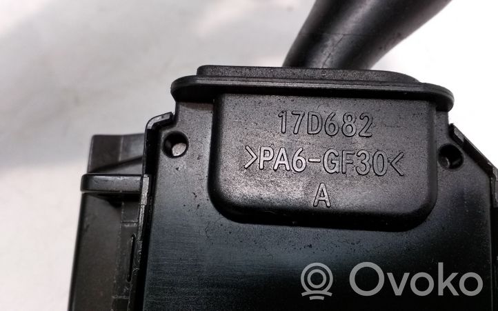Mazda 5 Leva indicatori 17D682