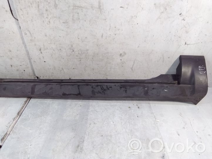 Chrysler Pacifica Sill 11009B