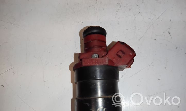 Opel Calibra Fuel injector 90501588