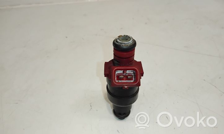 Opel Calibra Injecteur de carburant 90501588