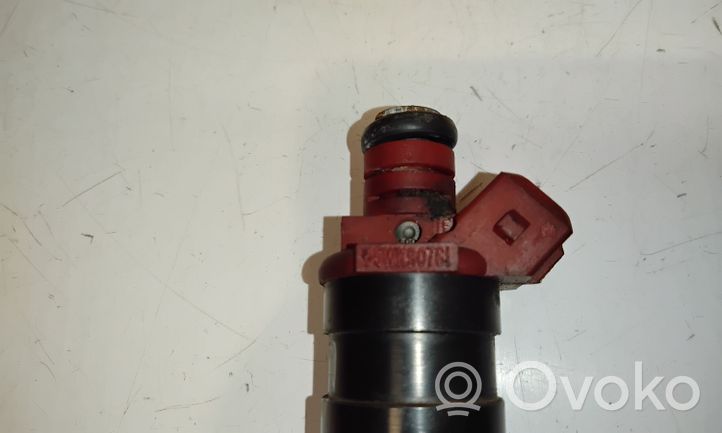 Opel Calibra Injecteur de carburant 90501588