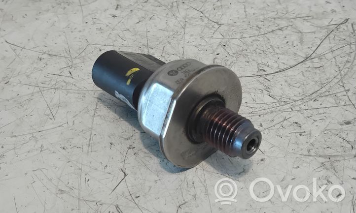 Audi A8 S8 D3 4E Capteur de pression de carburant 059130758L