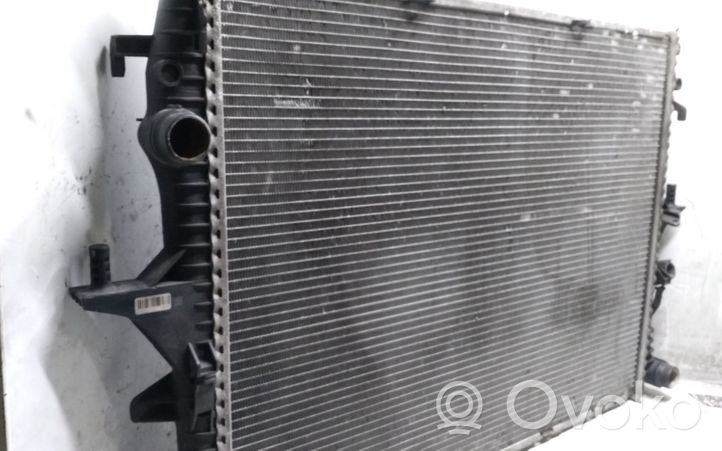 Audi Q7 4L Radiateur de refroidissement 7L6121253B