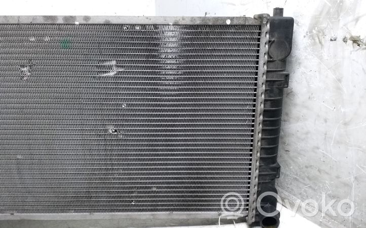 Mercedes-Benz 609 Coolant radiator 2203986