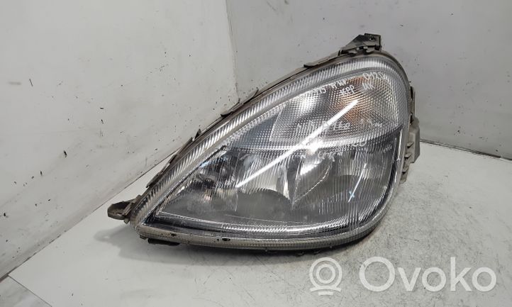 Mercedes-Benz A W168 Lampa przednia 0301152611