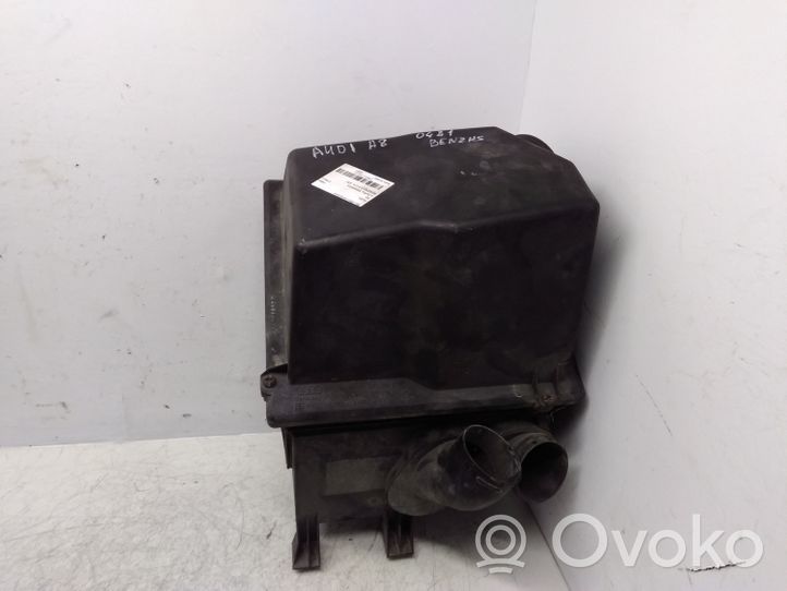 Audi A8 S8 D2 4D Boîtier de filtre à air 077133837F